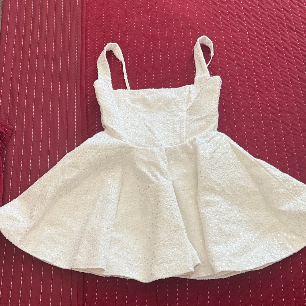 Elegant White Mini Dress